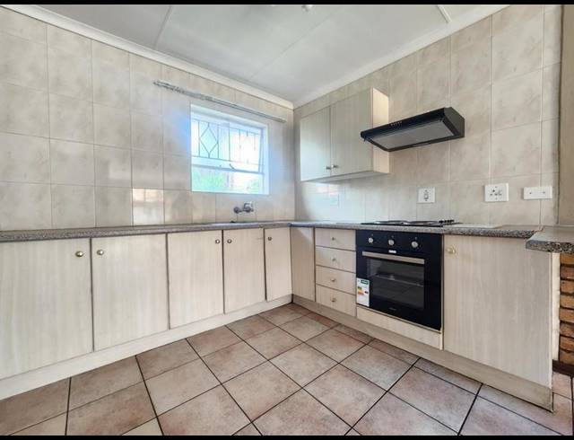 2 BEDROOM TOWNHOUSE FOR SALE IN NEW REDRUTH